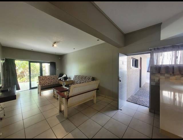 3 BEDROOM APARTMENT FOR SALE IN LAWRENCE ROCKS